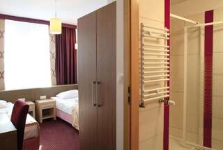 Отель Hotel Arche Седльце Двухместный номер с 2 отдельными кроватями-6